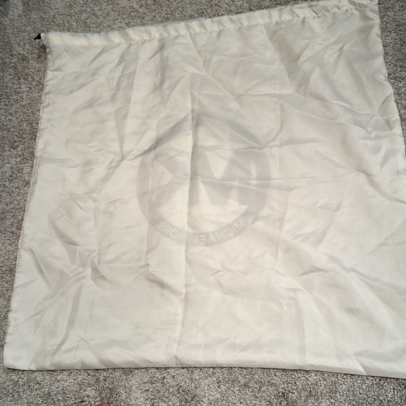 Michael Kors Dust Cover Bag - Picture 2 of 2